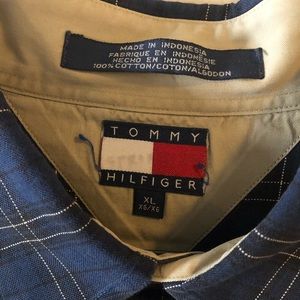 Tommy Hilfiger long sleeve button down dress shirt